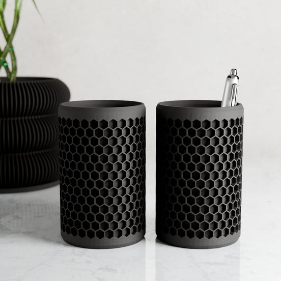 Porte-crayon Honeycomb au design alvéolé — vue principale