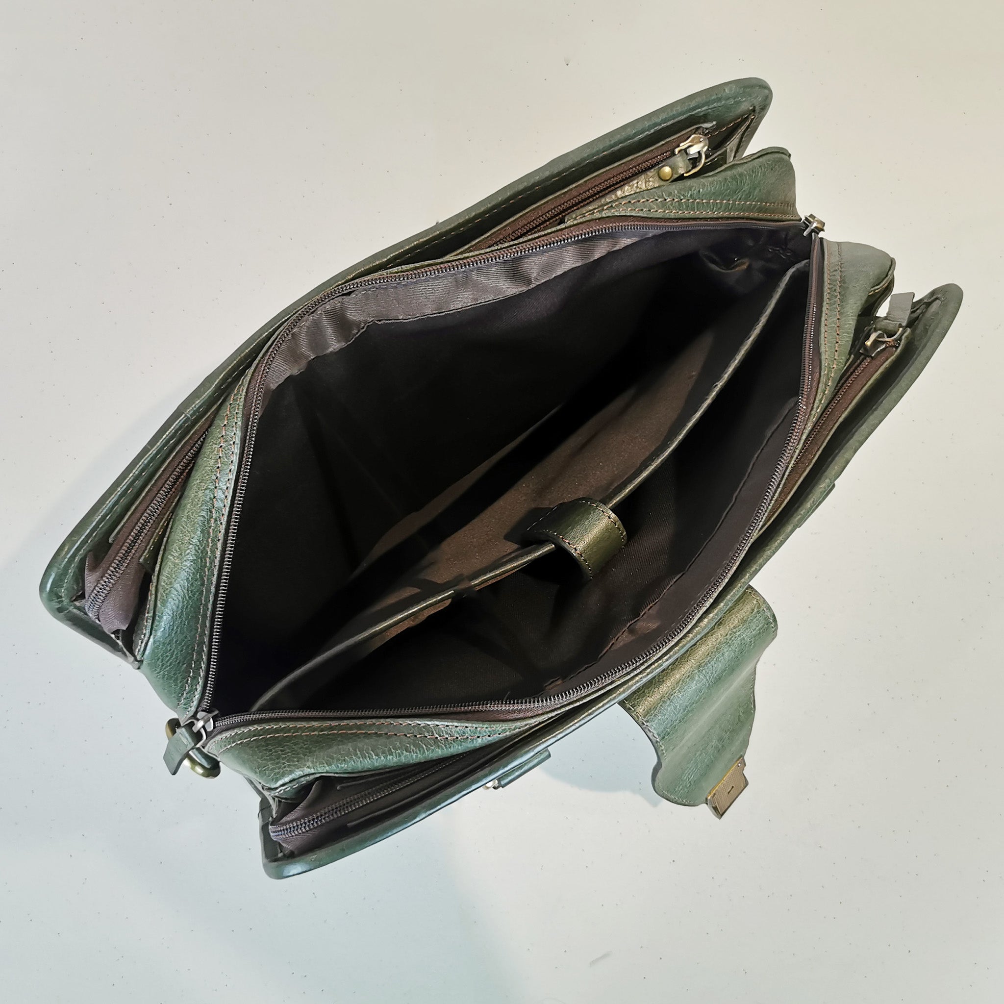 Sacoche pour ordinateur portable en vert olive — vue 4